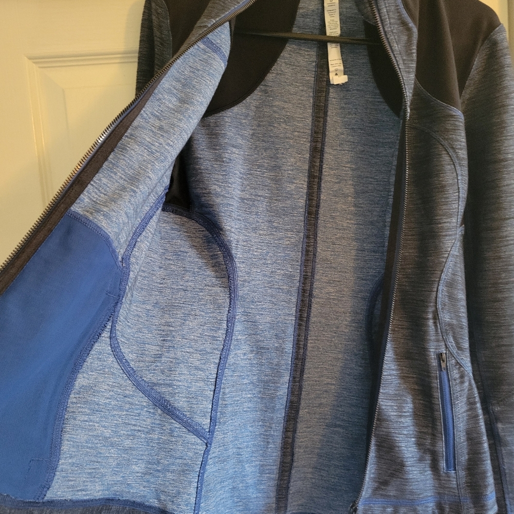 Lululemon Forme Jacket - Picture 8 of 10